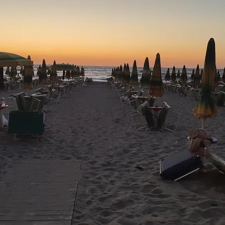 Sabi Qerret Apartamento Golem (Tirana)