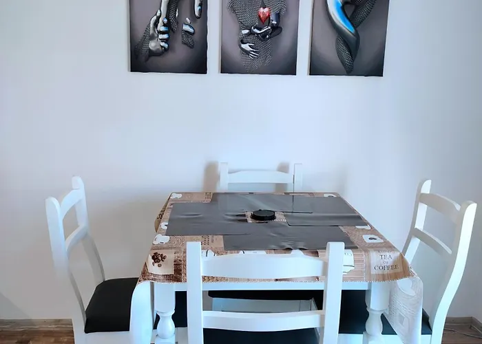 Sabi Qerret Apartman Golem