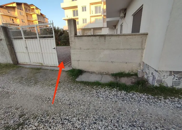 Sabi Qerret Appartement Golem (Tirana)